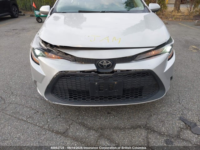 40082725 :رقم المزاد ، 5YFBPMBE7MP237228 vin ، 2021 Toyota Corolla Le مزاد بيع