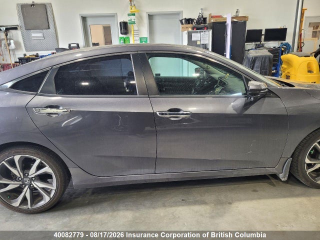 Honda Civic 2019 2HGFC1F95KH106151 Image 19