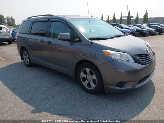 2011 Toyota Sienna მანქანა იყიდება აუქციონზე, vin: 5TDZK3DC1BS111020, აუქციონის ნომერი: 40082787