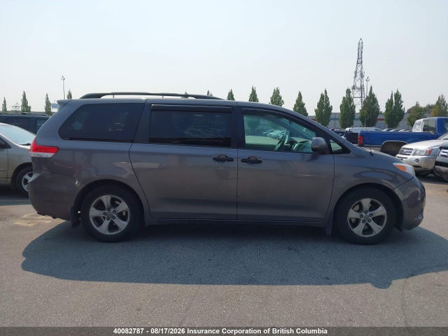 Aukcja sprzedaży 2011 Toyota Sienna, vin: 5TDZK3DC1BS111020, numer aukcji: 40082787
