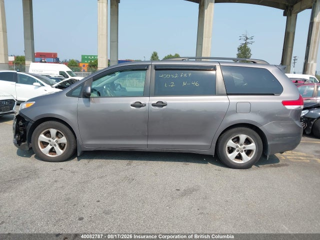 Aukcja sprzedaży 2011 Toyota Sienna, vin: 5TDZK3DC1BS111020, numer aukcji: 40082787