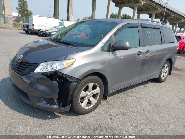 Aukcja sprzedaży 2011 Toyota Sienna, vin: 5TDZK3DC1BS111020, numer aukcji: 40082787