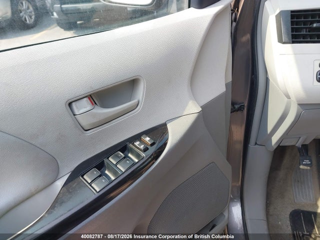 Aukcja sprzedaży 2011 Toyota Sienna, vin: 5TDZK3DC1BS111020, numer aukcji: 40082787