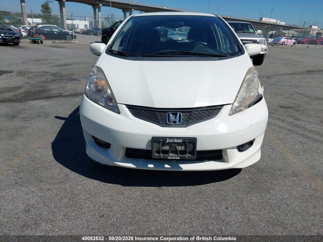 40082832 :رقم المزاد ، JHMGE8H81AC802967 vin ، 2010 Honda Fit مزاد بيع