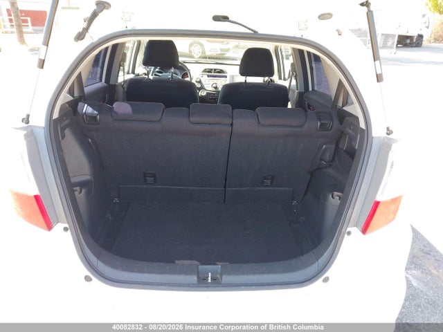 40082832 :رقم المزاد ، JHMGE8H81AC802967 vin ، 2010 Honda Fit مزاد بيع