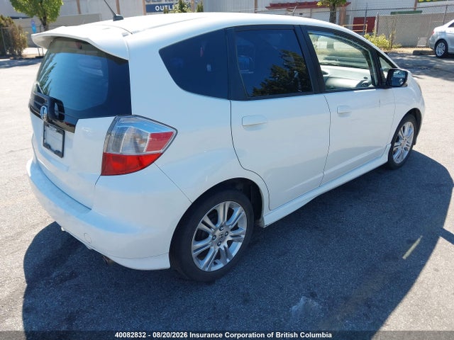 40082832 :رقم المزاد ، JHMGE8H81AC802967 vin ، 2010 Honda Fit مزاد بيع