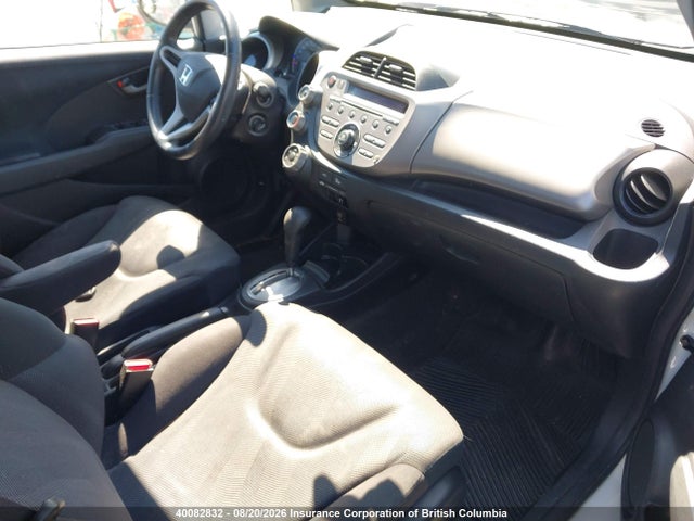 40082832 :رقم المزاد ، JHMGE8H81AC802967 vin ، 2010 Honda Fit مزاد بيع