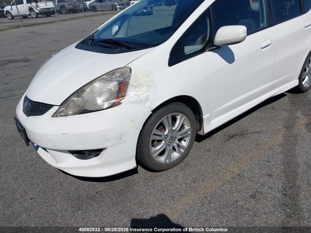 40082832 :رقم المزاد ، JHMGE8H81AC802967 vin ، 2010 Honda Fit مزاد بيع
