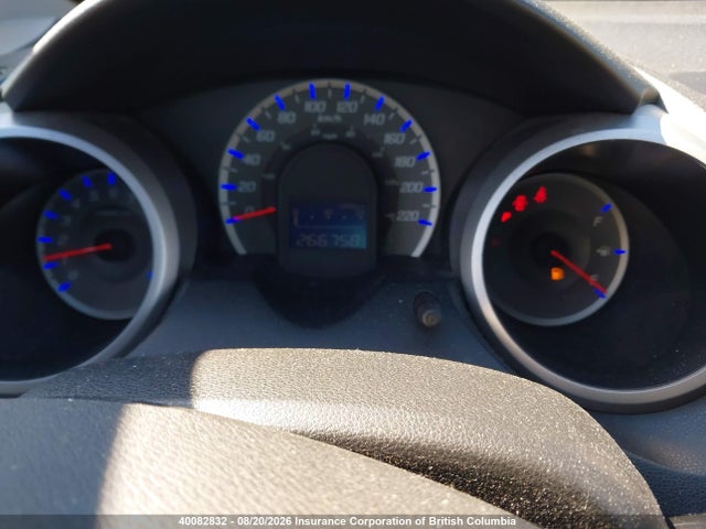 40082832 :رقم المزاد ، JHMGE8H81AC802967 vin ، 2010 Honda Fit مزاد بيع