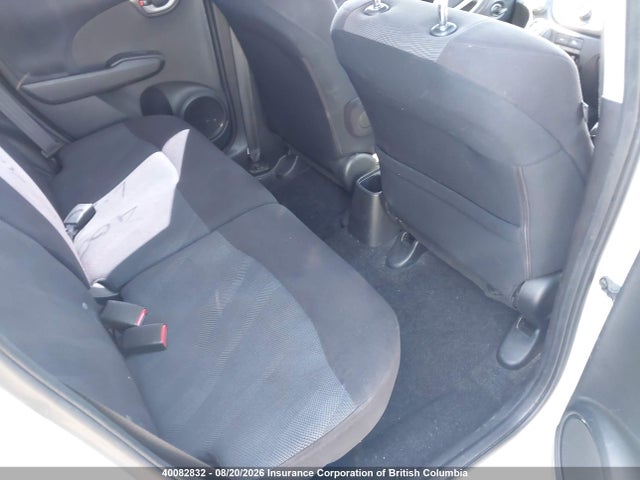 40082832 :رقم المزاد ، JHMGE8H81AC802967 vin ، 2010 Honda Fit مزاد بيع