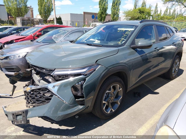 Chevrolet TRAX 1LT 2025 KL77LHE25SC082496 Image 2