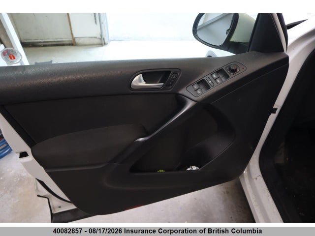 2014 Volkswagen Tiguan S/se/sel/r-line მანქანა იყიდება აუქციონზე, vin: WVGJV3AX2EW575347, აუქციონის ნომერი: 40082857