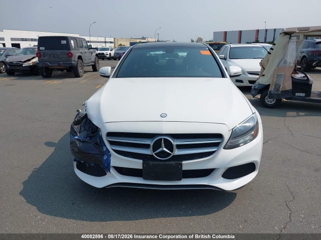 40082896 :رقم المزاد ، 55SWF4KB0HU228722 vin ، 2017 Mercedes-benz C 300 4matic مزاد بيع