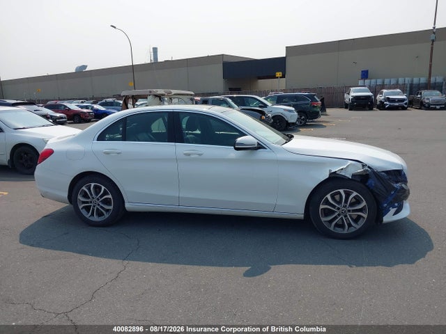40082896 :رقم المزاد ، 55SWF4KB0HU228722 vin ، 2017 Mercedes-benz C 300 4matic مزاد بيع
