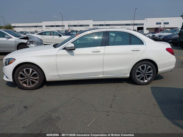 40082896 :رقم المزاد ، 55SWF4KB0HU228722 vin ، 2017 Mercedes-benz C 300 4matic مزاد بيع