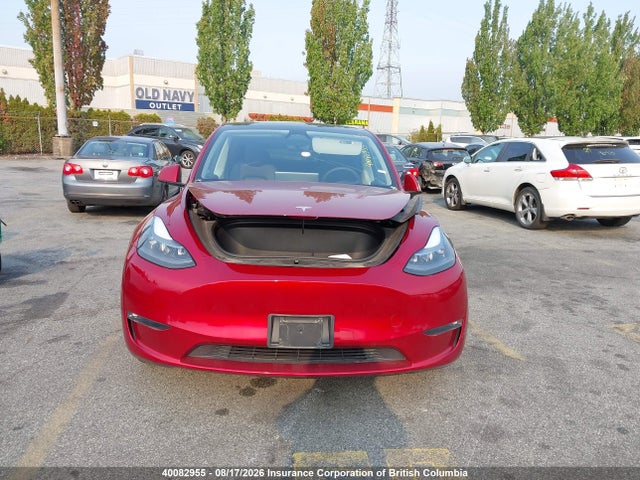 Tesla Model Y Long Range 2024 7SAYGDEE8RF989483 Image 13