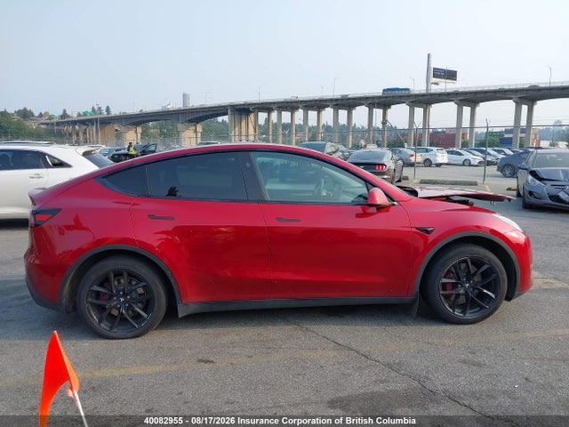 Tesla Model Y Long Range 2024 7SAYGDEE8RF989483 Image 14