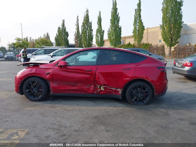 Tesla Model Y Long Range 2024 7SAYGDEE8RF989483 Image 15