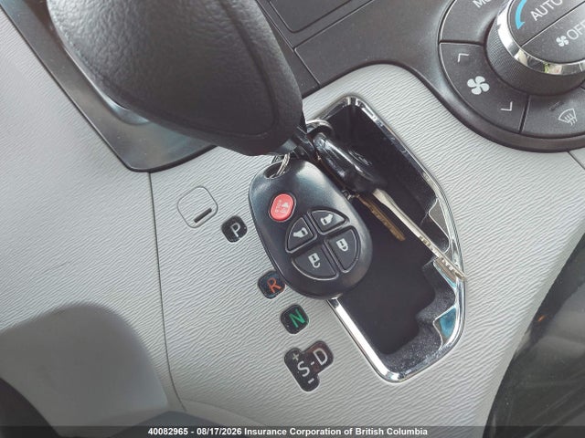 40082965 :رقم المزاد ، 5TDKK3DC8ES444014 vin ، 2014 Toyota Sienna Le مزاد بيع