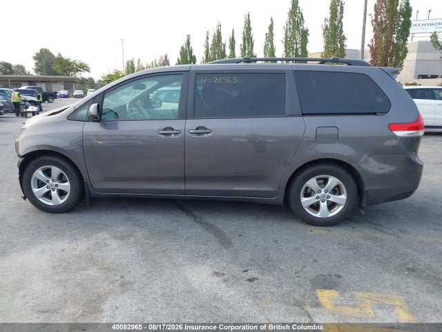 40082965 :رقم المزاد ، 5TDKK3DC8ES444014 vin ، 2014 Toyota Sienna Le مزاد بيع