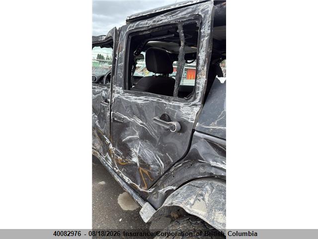 1C4BJWEG8EL169106 Jeep Wrangler Unlimited Sahara
