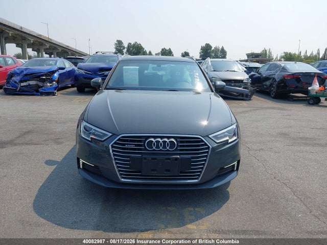 Продажа на аукционе авто 2017 Audi A3, vin: WAUUPBFF6HA091072, номер лота: 40082987