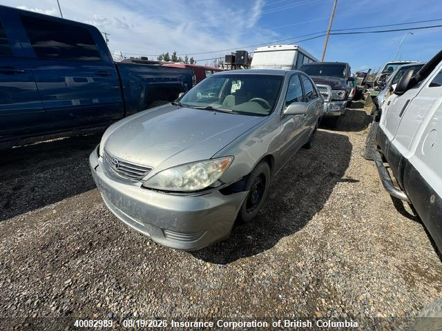 40082989 :رقم المزاد ، 4T1BE32K75U985502 vin ، 2005 Toyota Camry مزاد بيع
