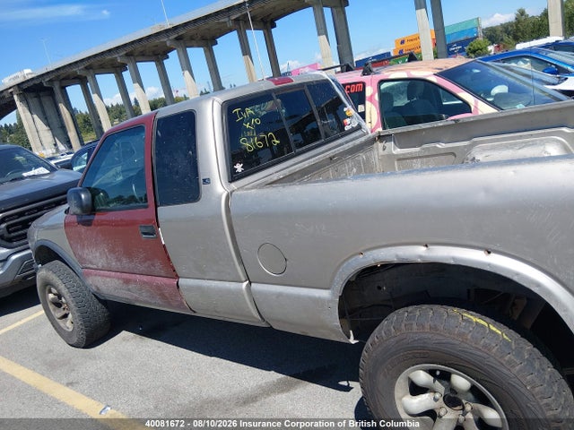 40081672 :رقم المزاد ، 1GCCT19WXY8152298 vin ، 2000 Chevrolet S Truck S10 مزاد بيع
