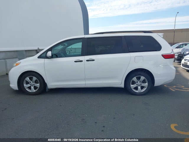 2017 Toyota Sienna მანქანა იყიდება აუქციონზე, vin: 5TDZZ3DC4HS787563, აუქციონის ნომერი: 40083045