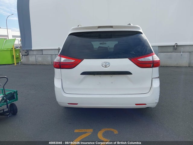 2017 Toyota Sienna მანქანა იყიდება აუქციონზე, vin: 5TDZZ3DC4HS787563, აუქციონის ნომერი: 40083045