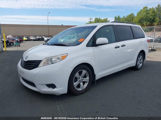 2017 Toyota Sienna მანქანა იყიდება აუქციონზე, vin: 5TDZZ3DC4HS787563, აუქციონის ნომერი: 40083045