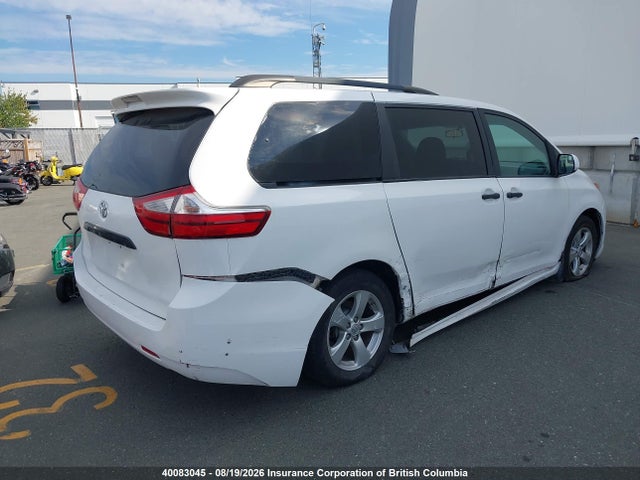 2017 Toyota Sienna მანქანა იყიდება აუქციონზე, vin: 5TDZZ3DC4HS787563, აუქციონის ნომერი: 40083045
