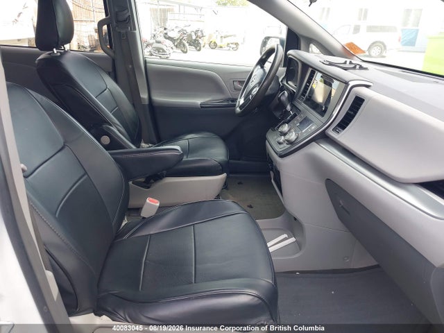2017 Toyota Sienna მანქანა იყიდება აუქციონზე, vin: 5TDZZ3DC4HS787563, აუქციონის ნომერი: 40083045