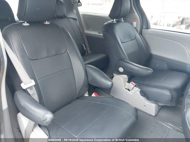 2017 Toyota Sienna მანქანა იყიდება აუქციონზე, vin: 5TDZZ3DC4HS787563, აუქციონის ნომერი: 40083045