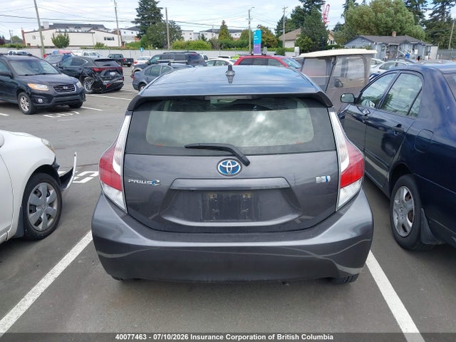 2015 Toyota Prius C მანქანა იყიდება აუქციონზე, vin: JTDKDTB38F1086635, აუქციონის ნომერი: 40077463