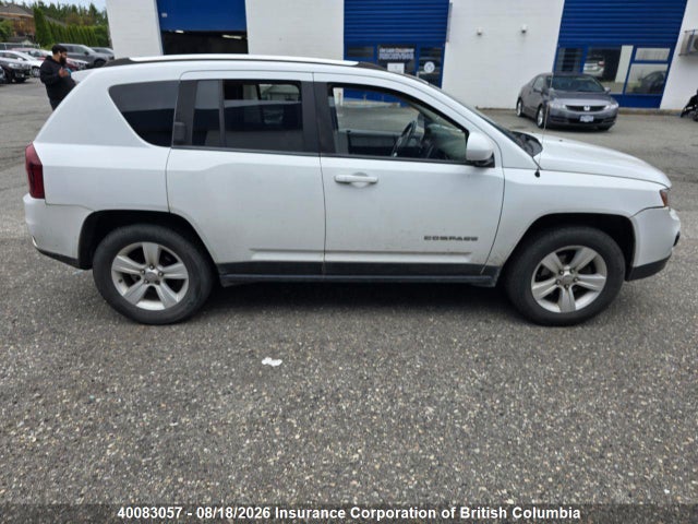 40083057 :رقم المزاد ، 1C4NJDAB3GD721376 vin ، 2016 Jeep Compass Sport مزاد بيع