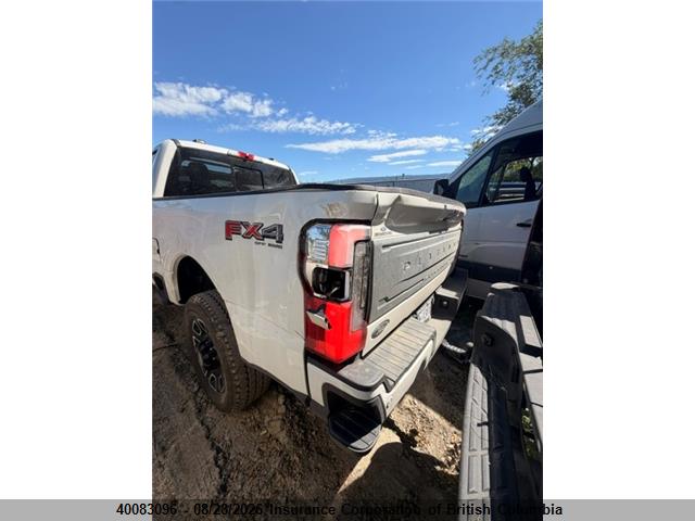 1FT8W3BT2RED80713 Ford F350