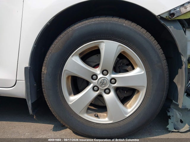 40081660 :رقم المزاد ، 5TDKK3DC0GS711021 vin ، 2016 Toyota Sienna Le مزاد بيع