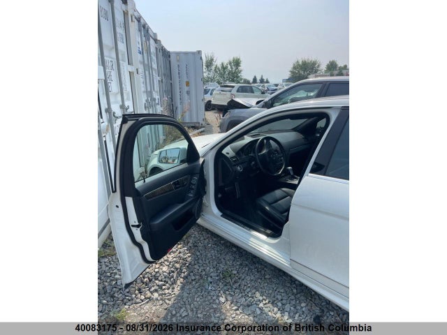 2011 Mercedes-benz C 300 4mati მანქანა იყიდება აუქციონზე, vin: WDDGF8BB5BA526721, აუქციონის ნომერი: 40083175