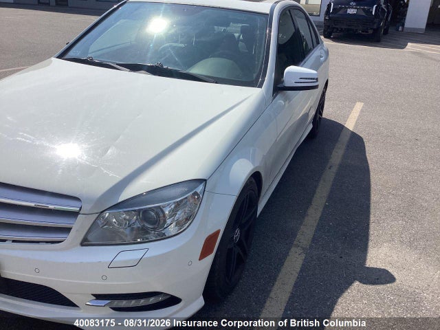 2011 Mercedes-benz C 300 4mati მანქანა იყიდება აუქციონზე, vin: WDDGF8BB5BA526721, აუქციონის ნომერი: 40083175