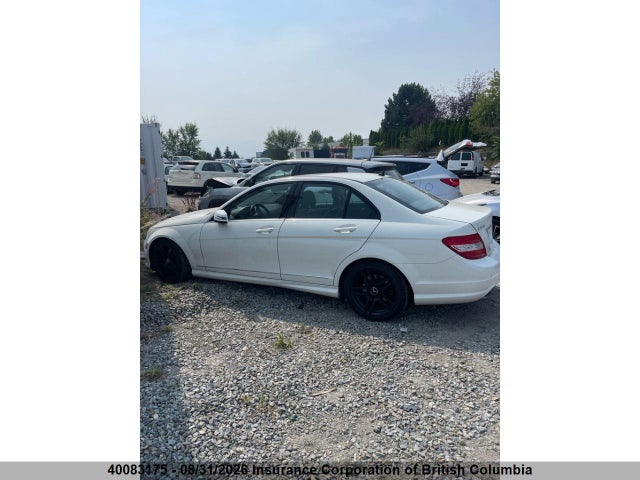 2011 Mercedes-benz C 300 4mati მანქანა იყიდება აუქციონზე, vin: WDDGF8BB5BA526721, აუქციონის ნომერი: 40083175
