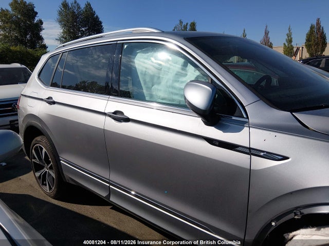 Продаж на аукціоні авто 2023 Volkswagen Tiguan Sel R-line Black, vin: 3VV4B7AX1PM035798, номер лоту: 40081204
