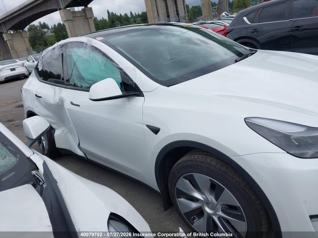 Tesla Model Y 2023 LRWYGDFD1PC967819 Image 14