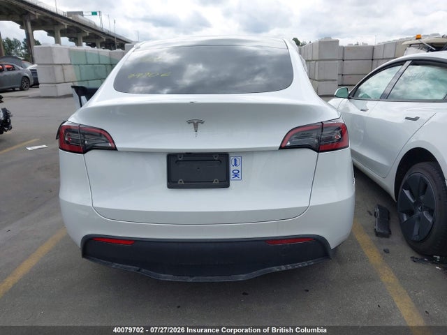 Tesla Model Y 2023 LRWYGDFD1PC967819 Image 17