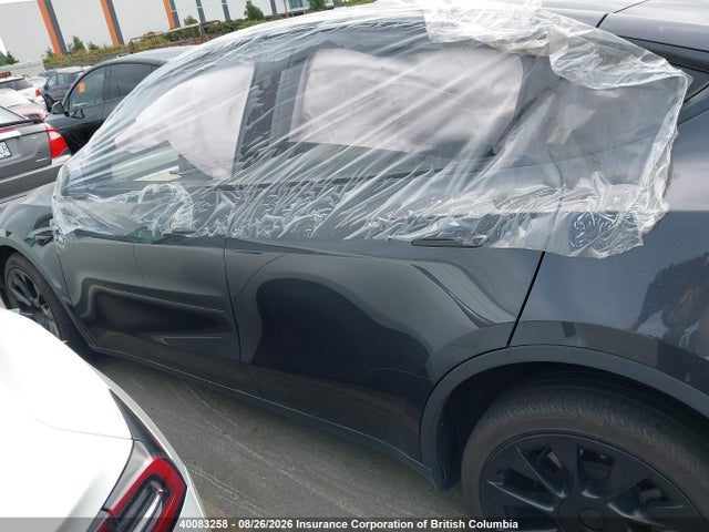 Tesla Model Y 2024 7SAYGDEE3RF015734 Image 15