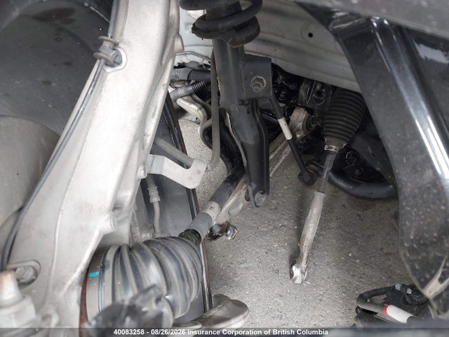 Tesla Model Y 2024 7SAYGDEE3RF015734 Image 19
