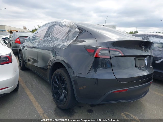 Tesla Model Y 2024 7SAYGDEE3RF015734 Image 3