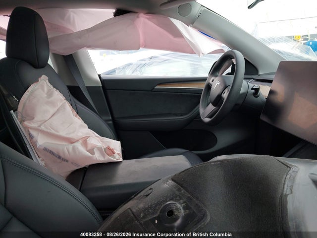 Tesla Model Y 2024 7SAYGDEE3RF015734 Image 5