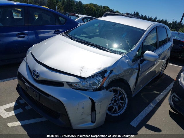 Toyota PRIUS V 2015 JTDZN3EU4FJ020003 Image 2