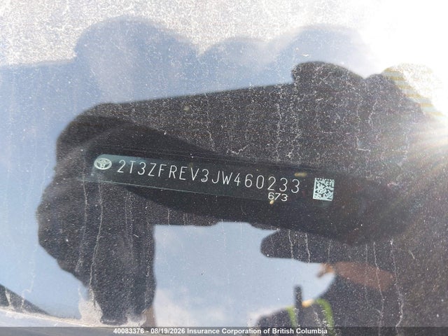 40083376 :رقم المزاد ، 2T3ZFREV3JW460233 vin ، 2018 Toyota Rav4 مزاد بيع